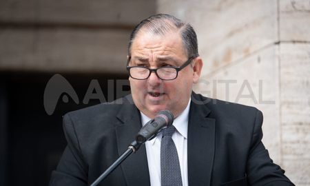 Ante el Concejo Municipal, Juan Pablo Poletti brindó unbreve discurso en donde dio a conocer los principales lineamientos del iniciode su gestión. Ante el Concejo Municipal, Juan Pablo Poletti brindó unbreve discurso en donde dio a conocer los principales lineamientos del iniciode su gestión.