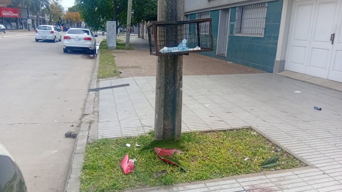 Murió un motociclista tras chocar contra un poste cerca de la cancha de Unión