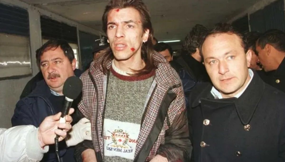Facundo Castro, en el motín de la cárcel de Las Flores en 1990. Facundo Castro, en el motín de la cárcel de Las Flores en 1990.