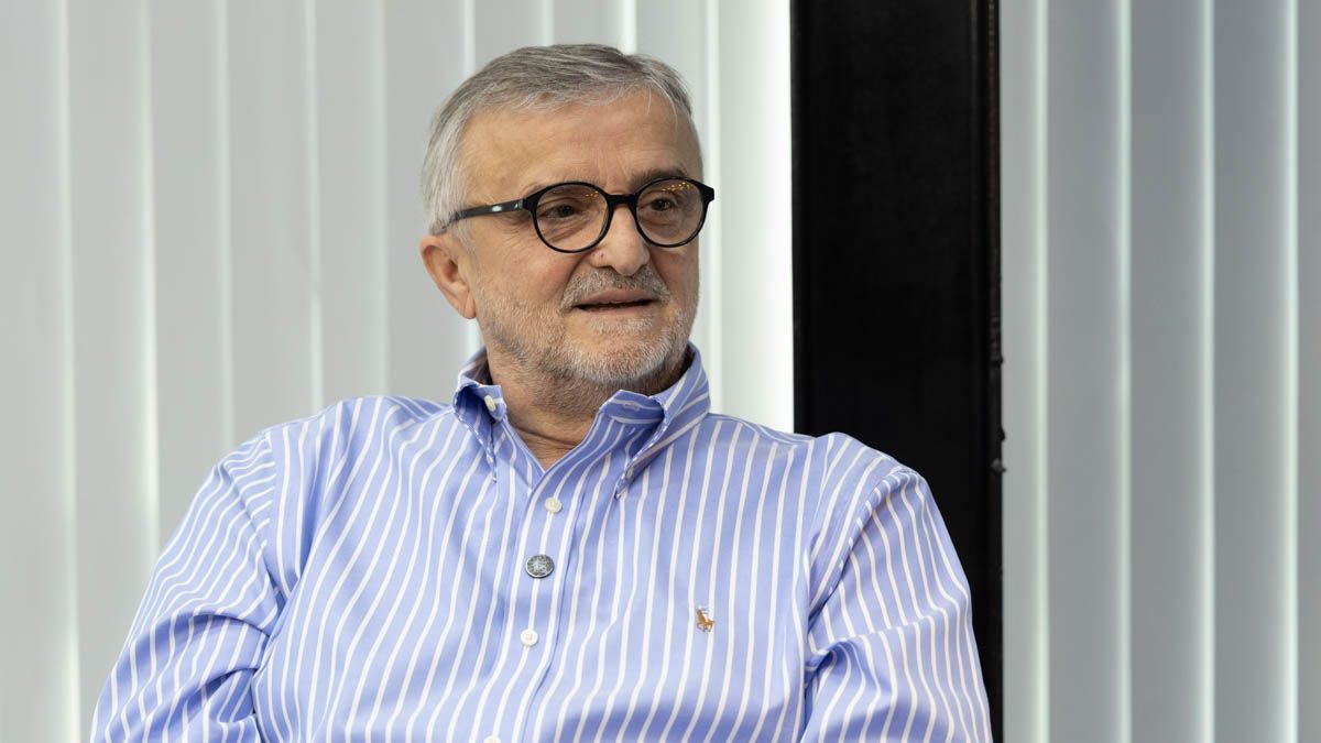 El consultor describe los rasgos principales de un liderazgo positivo para una organización. El consultor describe los rasgos principales de un liderazgo positivo para una organización.