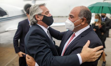 Acordamos acciones para mejorar los resultados del pasado 12 de septiembre, ya que están dadas las condiciones. Es un desafío muy importante y vimos a todos los mandatarios provinciales con un enorme compromiso para lograr las metas que nos propusimos, aseguró Manzur. Acordamos acciones para mejorar los resultados del pasado 12 de septiembre, ya que están dadas las condiciones. Es un desafío muy importante y vimos a todos los mandatarios provinciales con un enorme compromiso para lograr las metas que nos propusimos, aseguró Manzur.