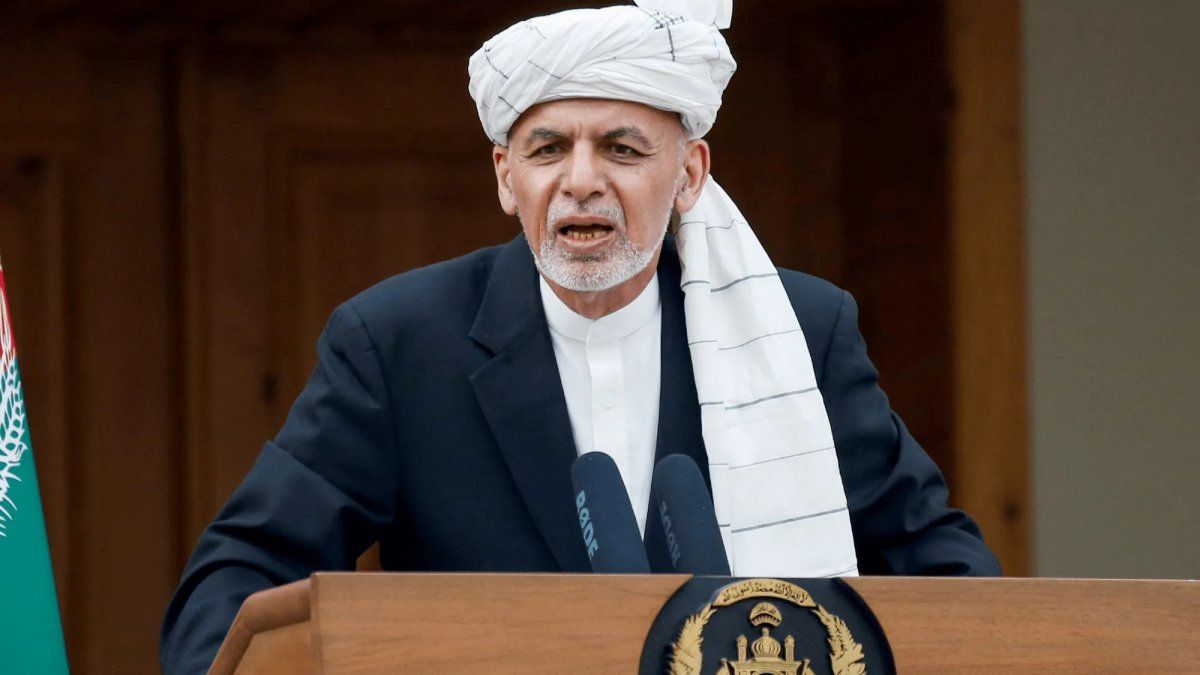 Ghani fue ciudadano estadounidense pero renunció a su pasaporte para poder competir por la Presidencia afgana en 2009.