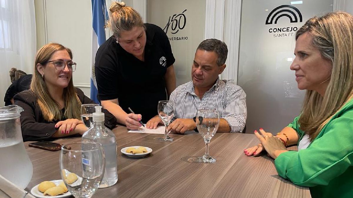 La iniciativa de reconocer la cobertura fue de la concejala del Frente Progresista, Valeria Lopez Delzar.