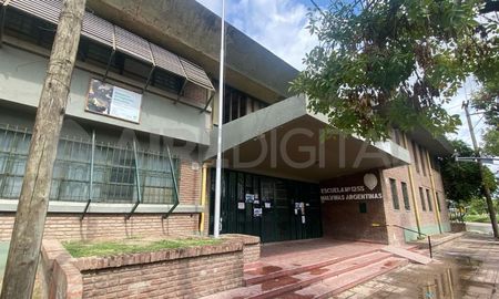 Cuatro inodoros fueron robados en la Escuela Malvinas durante el fin de semana largo. Cuatro inodoros fueron robados en la Escuela Malvinas durante el fin de semana largo.