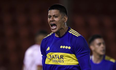 Mientras miraba el partido entre Boca y Colo Colo, Marcos Rojo sufrió un robo en su casa, donde le sustrajeron objetos de gran valor y una suma de dinero en dólares. Mientras miraba el partido entre Boca y Colo Colo, Marcos Rojo sufrió un robo en su casa, donde le sustrajeron objetos de gran valor y una suma de dinero en dólares.