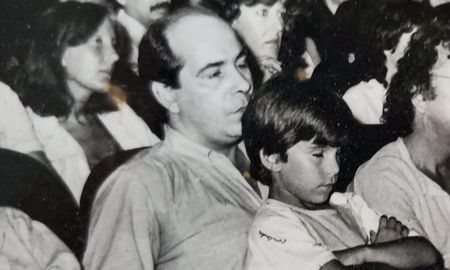 Paulo Ricci publicó una emotiva despedida a su padre con este foto de su infancia juntos. Paulo Ricci publicó una emotiva despedida a su padre con este foto de su infancia juntos.