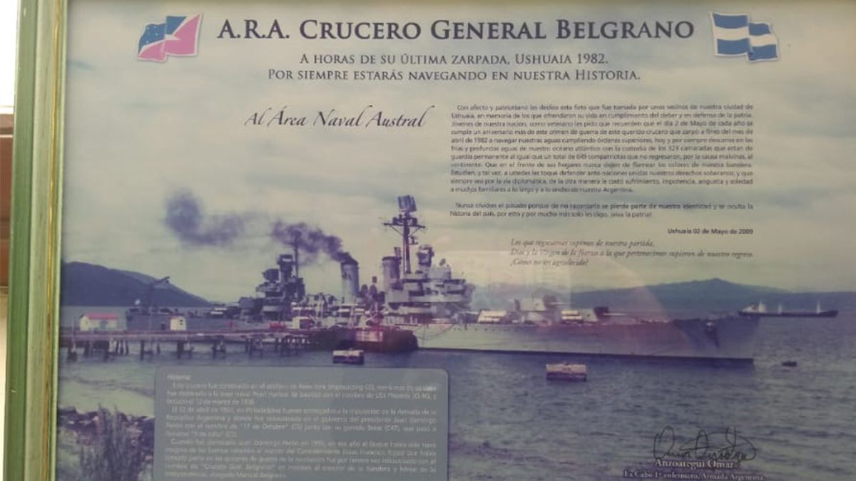 El hundimiento del crucero ARA General Belgrano fue una acción bélica naval que se produjo el 2 de mayo de 1982, durante la guerra de las Malvinas, a consecuencia del ataque del submarino nuclear británico HMS Conqueror. El hundimiento del crucero ARA General Belgrano fue una acción bélica naval que se produjo el 2 de mayo de 1982, durante la guerra de las Malvinas, a consecuencia del ataque del submarino nuclear británico HMS Conqueror.