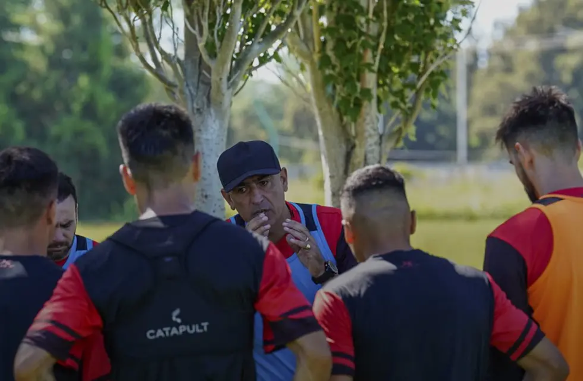 La primera del 2024: la formación de Colón para el debut en la Primera Nacional