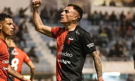 El juvenil de Colón, Nahuel Curcio, ya fue presentado en Juventud Antoniana de Salta. El juvenil de Colón, Nahuel Curcio, ya fue presentado en Juventud Antoniana de Salta.