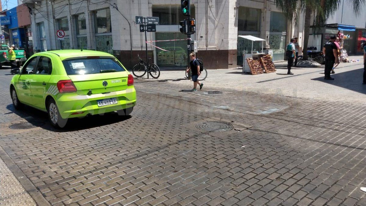 Un hombre fue asaltado en plena peatonal santafesina el jueves por la tarde