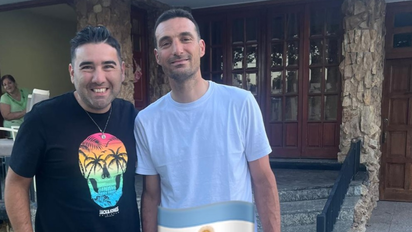 Un santafesino fue a buscar a Lionel Messi y terminó hablando con Lionel Scaloni: 