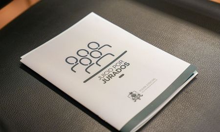 El sistema de juicio por jurados significa un avance sustancial hacia un modelo de Justicia más participativo y transparente. El sistema de juicio por jurados significa un avance sustancial hacia un modelo de Justicia más participativo y transparente.
