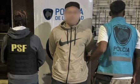 Detuvieron a Jonatan Riquelme en Buenos Aires. Detuvieron a Jonatan Riquelme en Buenos Aires.