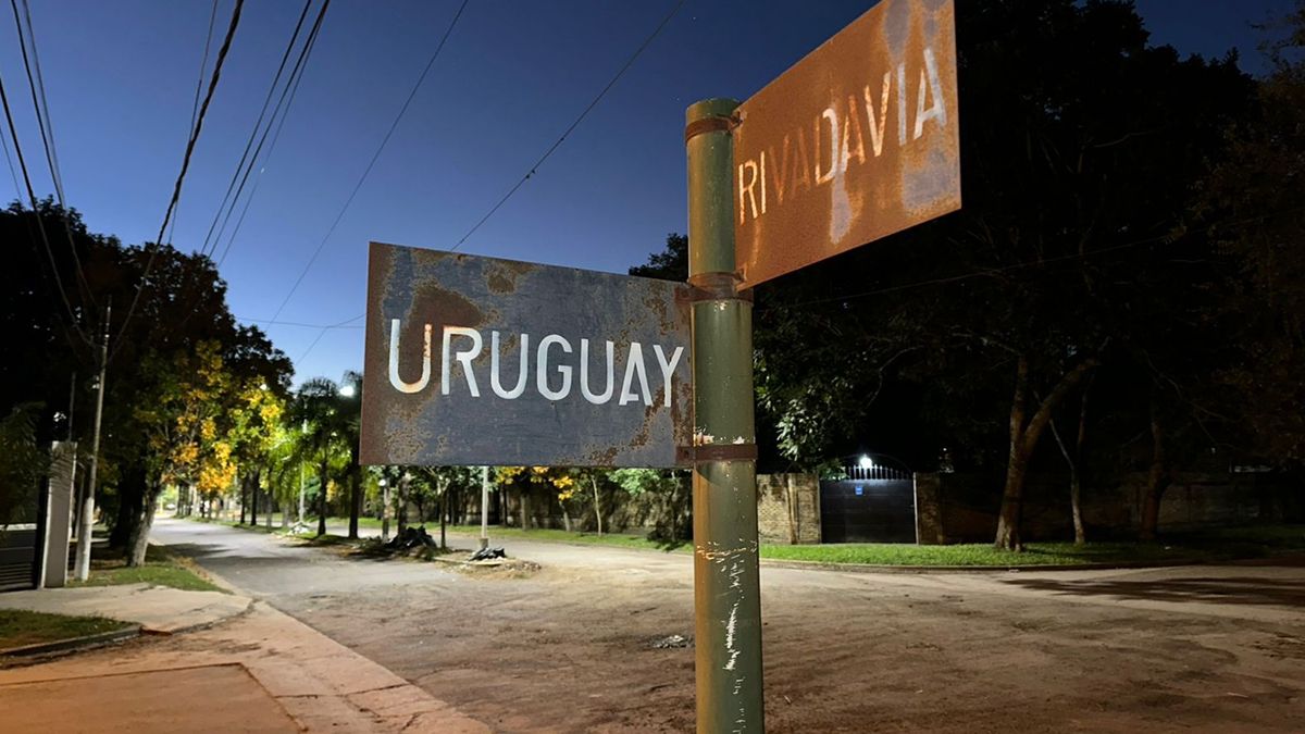 La esquina en donde la Prefectura realizó el allanamiento y secuestró vehículos de Bejarano. La esquina en donde la Prefectura realizó el allanamiento y secuestró vehículos de Bejarano.
