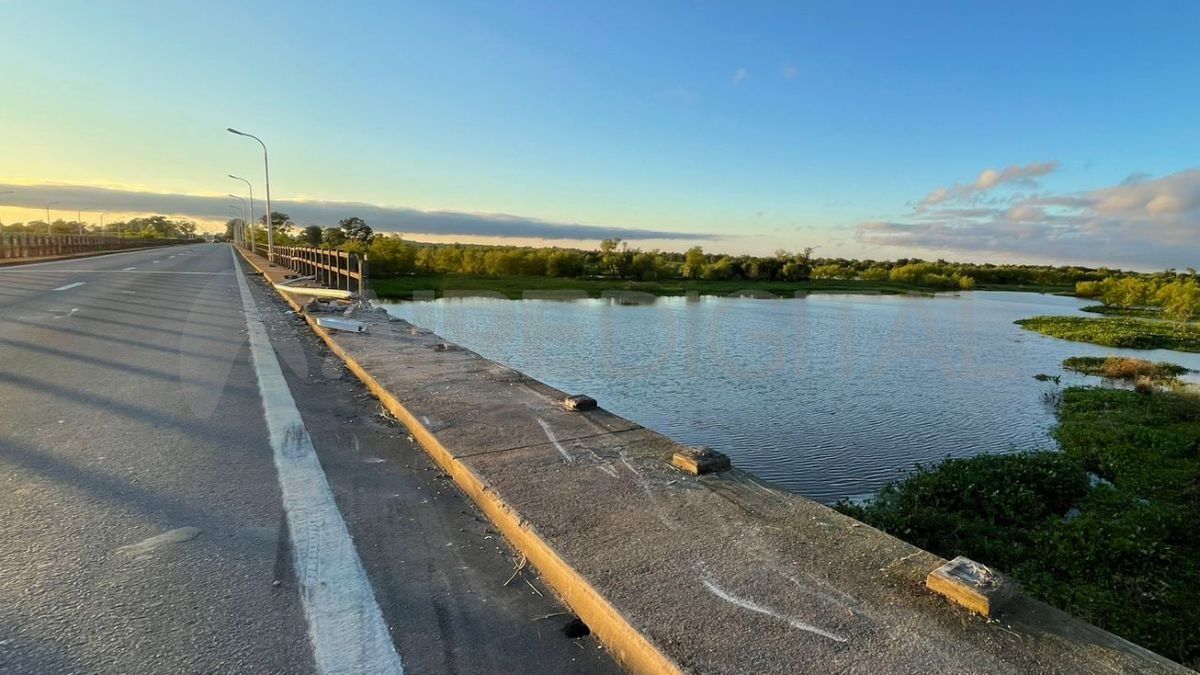 Así quedó el aliviador tras el accidente. Así quedó el aliviador tras el accidente.