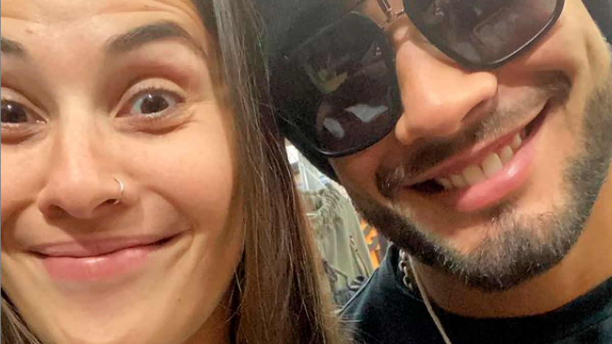 Feliz año al bebé más potro le dijo a su novio y más abajo agregóFeliz año a este picho también. Saludo aparte porque se lo merece.