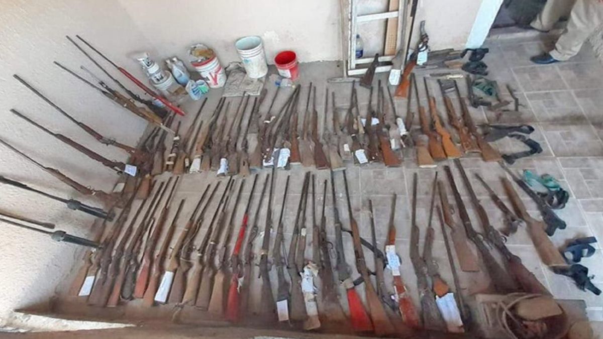 Trabajaban en la Justicia, robaban armas de operativos y luego las vendían