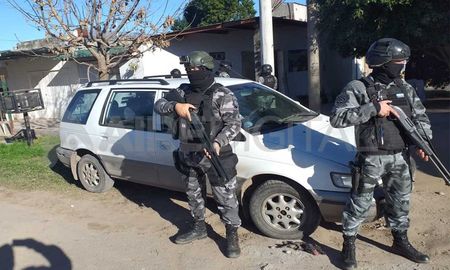 Barrio Coronel Dorrego: allanamiento por el robo de una moto en Esperanza Barrio Coronel Dorrego: allanamiento por el robo de una moto en Esperanza