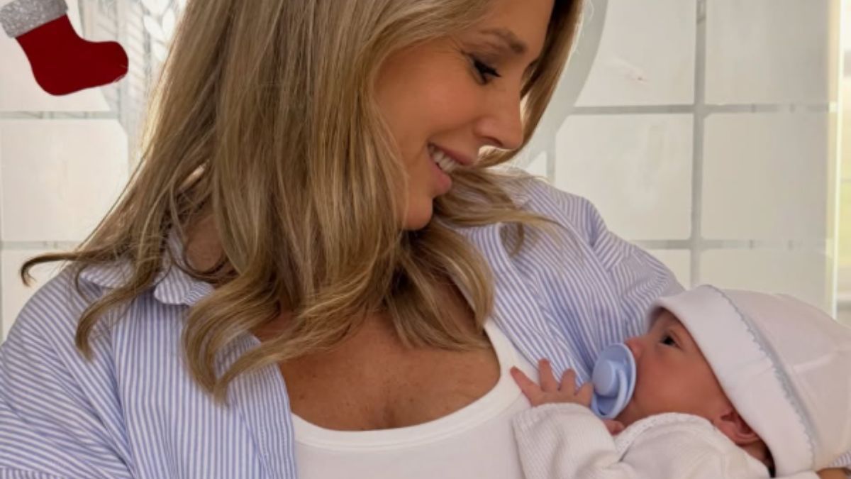 Rocío Marengo se llevó a su hijo Isidro a casa tras recibir el alta médica.