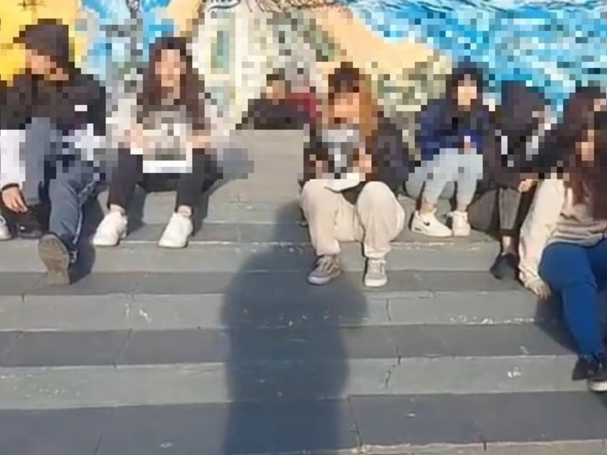 Caleta Olivia: dos chicas de 13 años acuchillaron a otra en una pelea por un chico