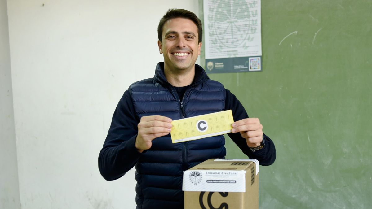 Juan Pedro Aleart votó en Rosario y denunció restricciones a la prensa: “Nunca vi algo así en ninguna elección”