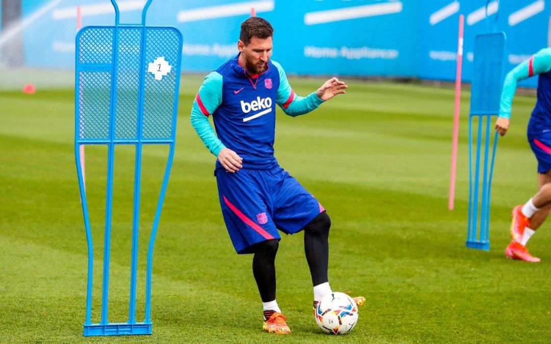 Desde Barcelona aseguran que Lionel Messi se quedará en la institución hasta después del Mundial de Qatar 2022.