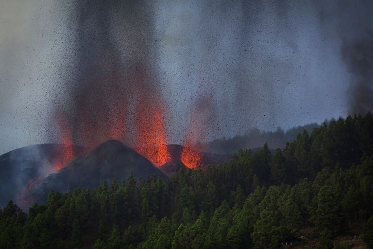 El volcán Cumbre Vieja de La Palma lleva más de cinco días en erupción.