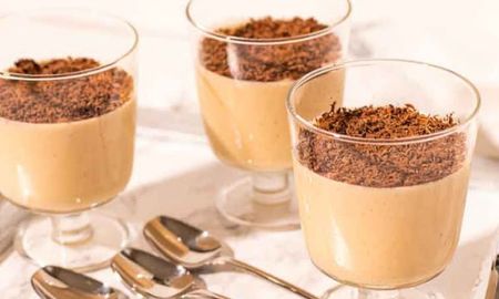 Con pocos ingredientes podés hacer este postrecito de dulce de leche en casa. Con pocos ingredientes podés hacer este postrecito de dulce de leche en casa.