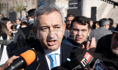 Pablo Javkin se mostró en contra de la decisión del Gobierno nacional de presentar una medida judicial que impide la difusión de los audios que involucrarían a Karina Milei. Pablo Javkin se mostró en contra de la decisión del Gobierno nacional de presentar una medida judicial que impide la difusión de los audios que involucrarían a Karina Milei.