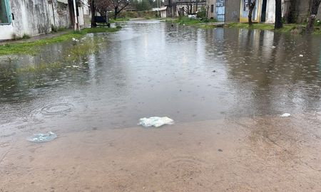 Mañana lunes comenzaremos la jornada con condiciones inestables, siendo probables algunas precipitaciones aisladas en las primeras horas. Mañana lunes comenzaremos la jornada con condiciones inestables, siendo probables algunas precipitaciones aisladas en las primeras horas.