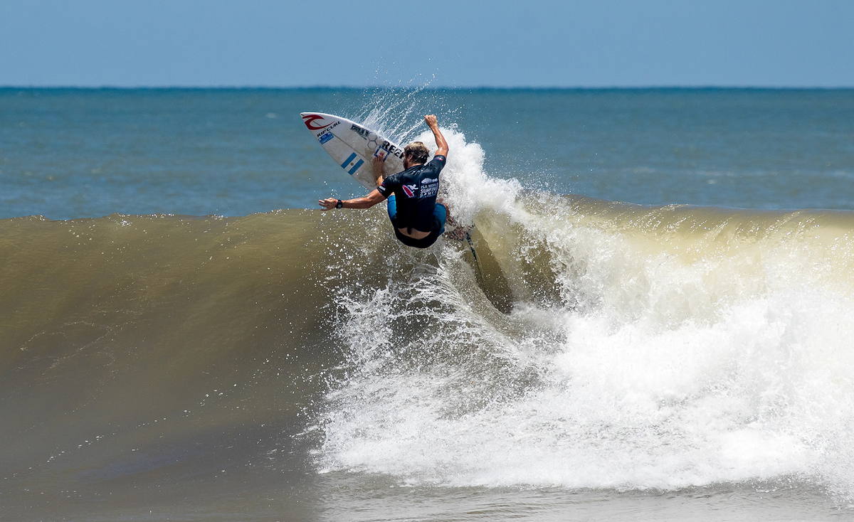 Clase de surf en Mar del Plata