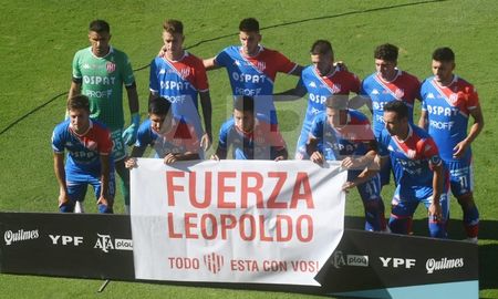 Unión le dedicó un mensaje a Leopoldo Luque previo al encuentro ante Patronato por la Copa Maradona. Unión le dedicó un mensaje a Leopoldo Luque previo al encuentro ante Patronato por la Copa Maradona.