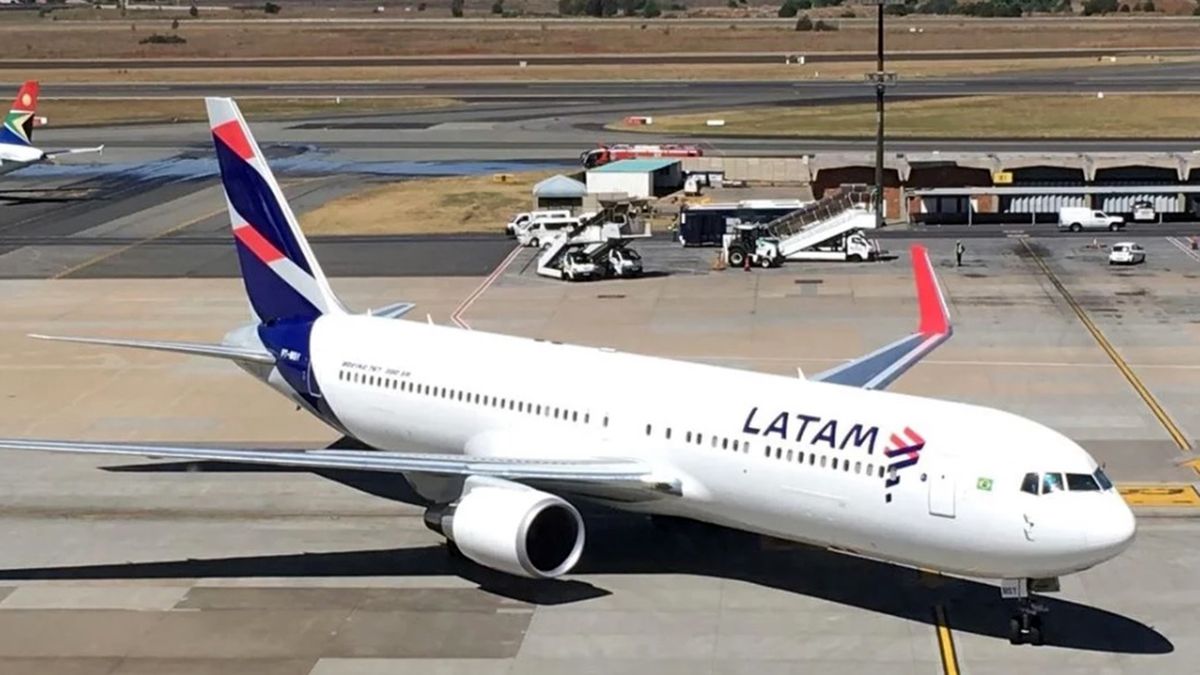 Latam Argentina no pudo con la crisis del sector aeron&aacute;utico y dejar&aacute; de volar en el interior del pa&iacute;s.