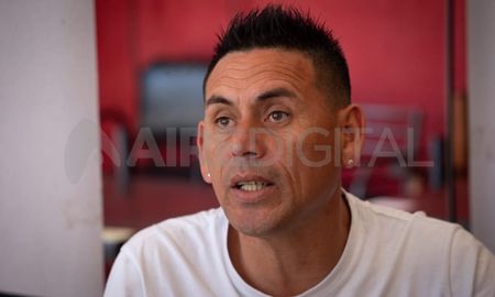 Juanjo Piedrabuena relató en AIRE el ataque sufrido mientras se dirigía a San Lorenzo a realizar un show de cumbia junto a su equipo de trabajo. Juanjo Piedrabuena relató en AIRE el ataque sufrido mientras se dirigía a San Lorenzo a realizar un show de cumbia junto a su equipo de trabajo.