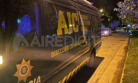 El asesinato ocurrió en horas de la madrugada y fue advertido por vecinos que escucharon los disparos. El asesinato ocurrió en horas de la madrugada y fue advertido por vecinos que escucharon los disparos.