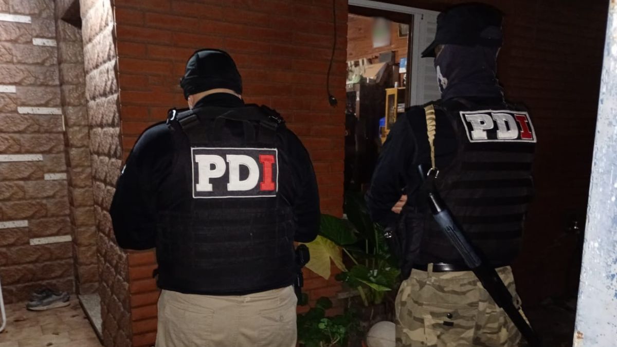 La Policía de Investigaciones allanó una vivienda y detuvo a un menor de 16 años por realizar amenazas virales.