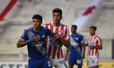 Unión perdió ante Emelec como local por 1-0 y viajará a Ecuador con la misión de revertir la serie para avanzar en la Copa Sudamericana. Unión perdió ante Emelec como local por 1-0 y viajará a Ecuador con la misión de revertir la serie para avanzar en la Copa Sudamericana.