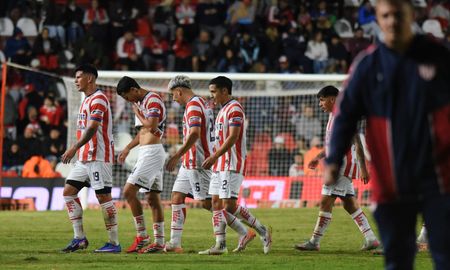 Aire de Santa Fe | jugadores de union cabizbajos vs talleres 2
