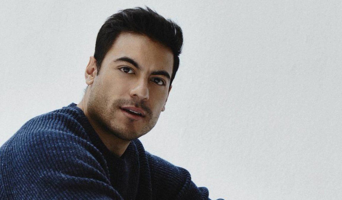 Carlos Rivera despidió a su abuelo.