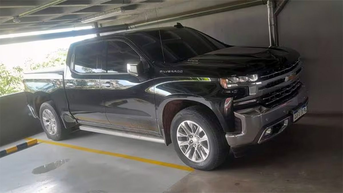 Una camioneta que está a nombre de la empresa de Diego Dirisio, considerado el mayor traficante de armas de Sudamérica, fue hallada el pasado 12 de diciembre en un estacionamiento en la ciudad de Asunción.