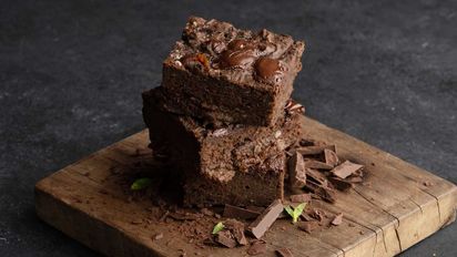 Brownies de porotos negros: sin harina, sin azúcar refinada y con intenso sabor a chocolate