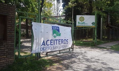 Luego de la polémica por las denuncias de vaciamiento de la empresa Vicentin, ahora la firma cerealera Buyatti aduce una crisis económica y financiera. En ese contexto, despidió a unos 73 trabajadores. Luego de la polémica por las denuncias de vaciamiento de la empresa Vicentin, ahora la firma cerealera Buyatti aduce una crisis económica y financiera. En ese contexto, despidió a unos 73 trabajadores.