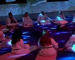 Los jugadores compartieron una jornada de meditación guiada, pero la desconfianza mutua arruinó la estrategia de la producción. Los jugadores compartieron una jornada de meditación guiada, pero la desconfianza mutua arruinó la estrategia de la producción.