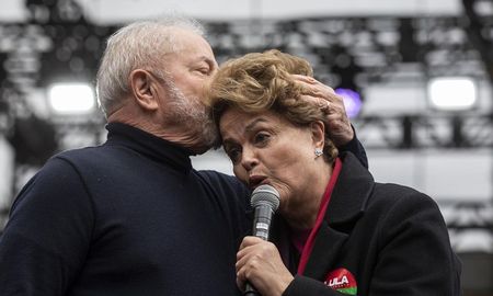 Mi expectativa es que la democracia gane y eso signifique la victoria de Lula en la primera vuelta, dijo Rousseff. Mi expectativa es que la democracia gane y eso signifique la victoria de Lula en la primera vuelta, dijo Rousseff.