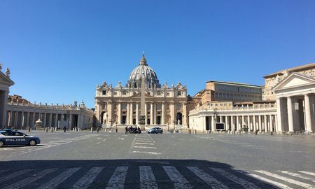 Unas 25 personas sin techo de Roma recibieron este miércoles la vacuna de Pfizer en el Vaticano. Unas 25 personas sin techo de Roma recibieron este miércoles la vacuna de Pfizer en el Vaticano.