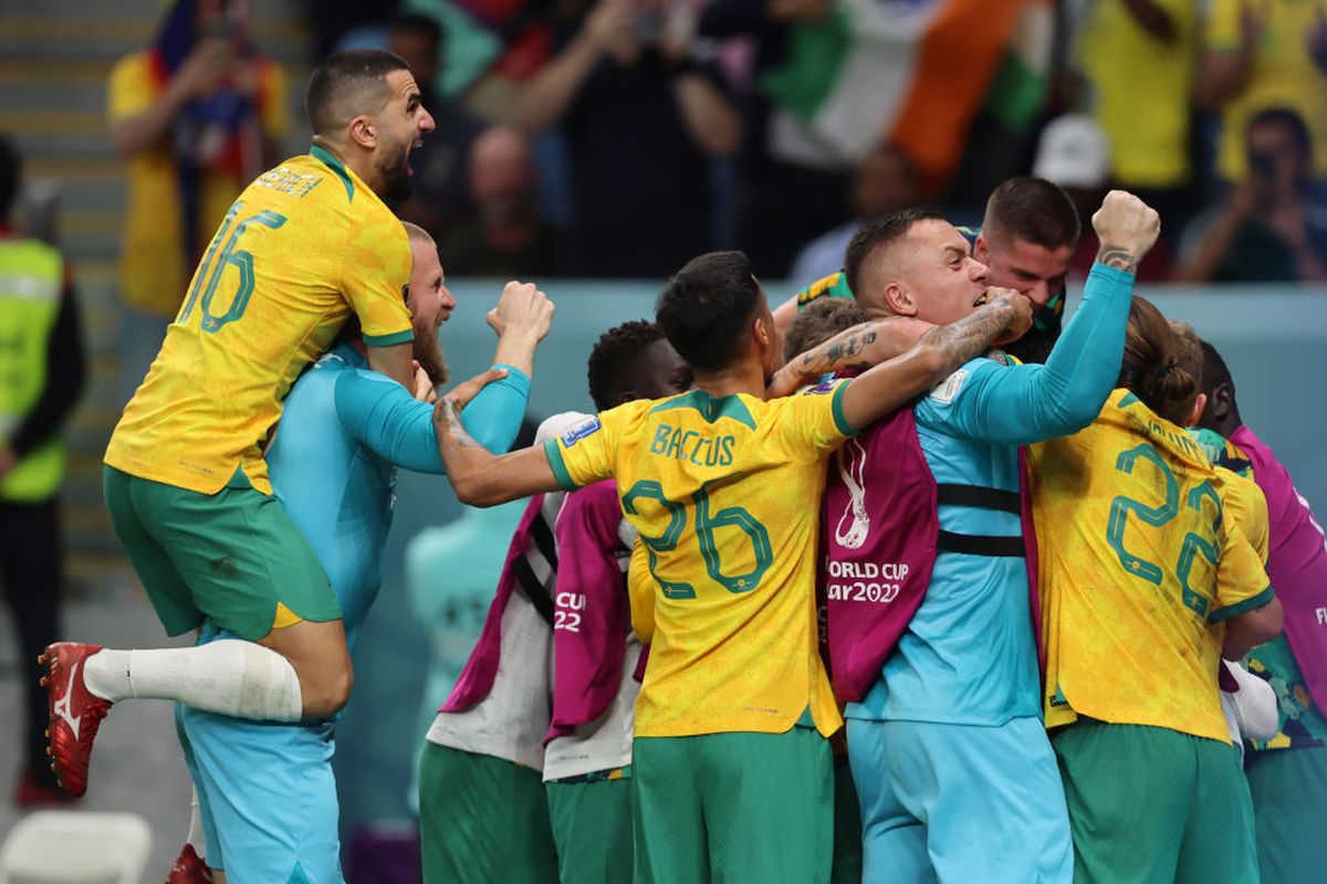 Australia venció a Dinamarca y logró una histórica clasificación a octavos del Mundial Qatar 2022. Puede ser rival de Argentina en dicha instancia.