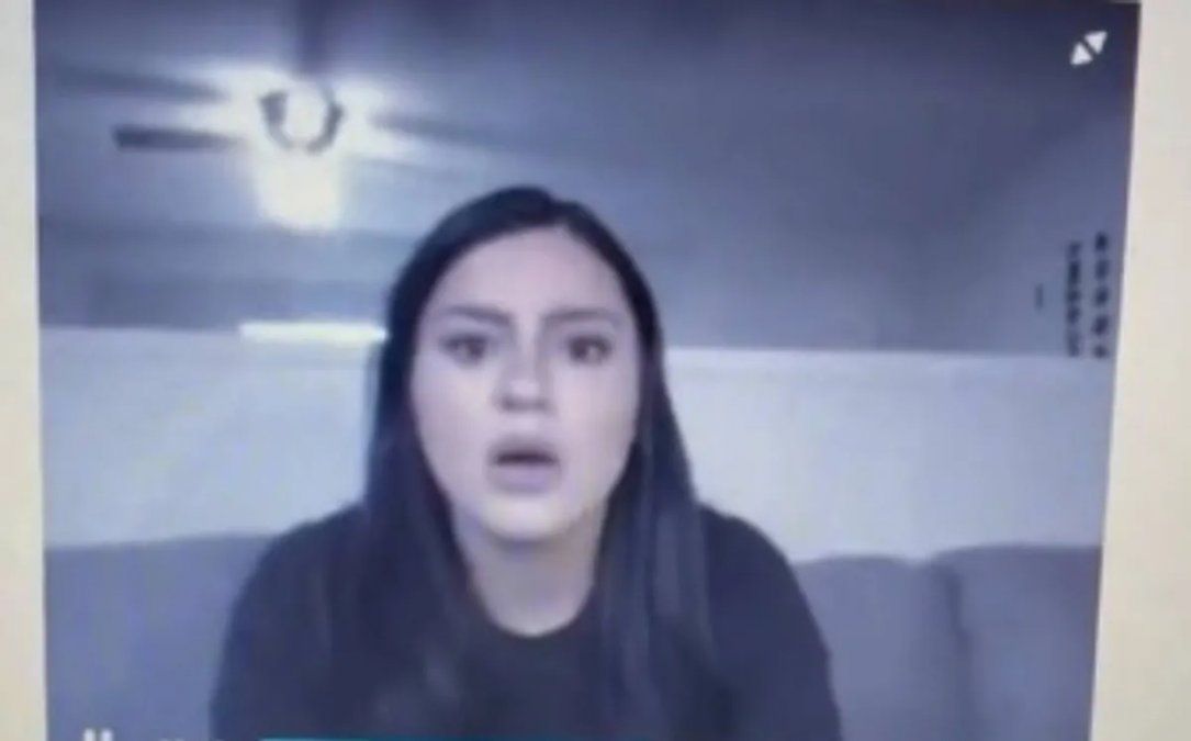 Se grabó practicando para entrevista laboral