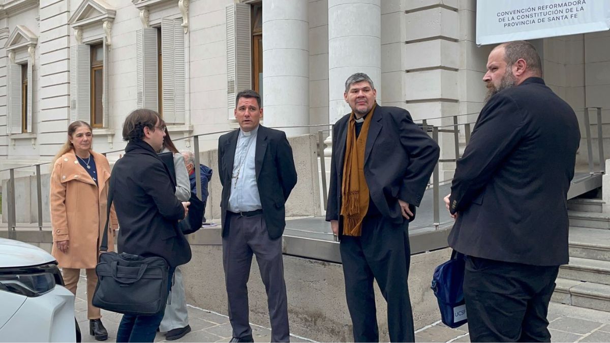 Las cinco diócesis santafesinas acercaron su propuesta sobre dignidad humana