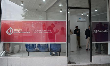 Provincia reabrió el Centro de Denuncias de Santo Tomé en su nueva sede. Provincia reabrió el Centro de Denuncias de Santo Tomé en su nueva sede.