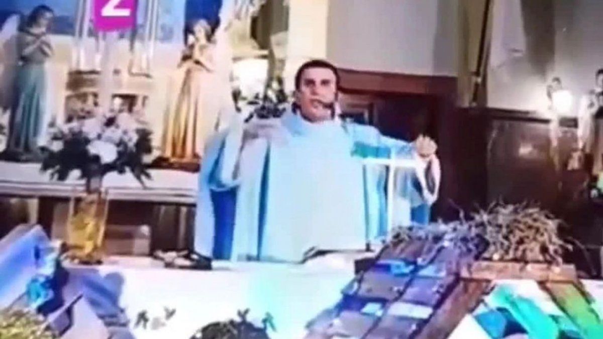 ¿Quién carajo es Kicillof?: un cura desafió al gobernador por el pase sanitario en las iglesias